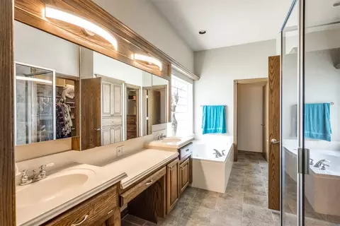 Bath - 7212 Jacob Pl, Tuttle, OK 73089 photo 1 of 6