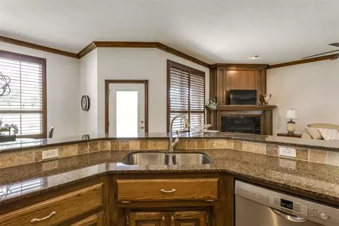 Kitchen - 7212 Jacob Pl, Tuttle, OK 73089 photo 3 of 5