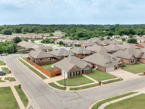 View/Area - 20764 Frontier Pl, Harrah, OK 73045 photo 6 of 7