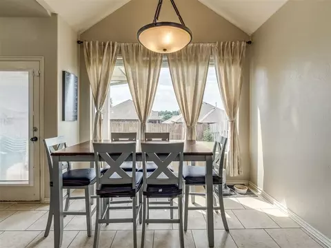 Dining - 20764 Frontier Pl, Harrah, OK 73045 photo 1 of 1