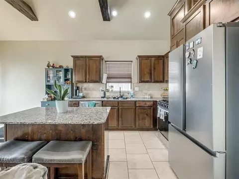 Kitchen - 20764 Frontier Pl, Harrah, OK 73045 photo 1 of 5
