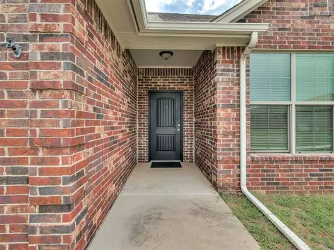 Entry Way - 20764 Frontier Pl, Harrah, OK 73045 photo 2 of 2