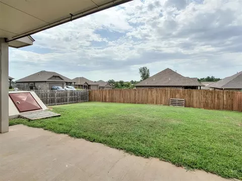 Exterior - 20764 Frontier Pl, Harrah, OK 73045 photo 3 of 6