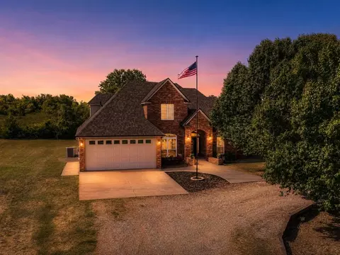 2324 SW 16th St, Newcastle, OK 73065