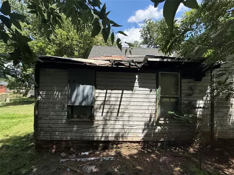 Exterior - 108 W Lee St, Coyle, OK 73027 photo 6 of 10
