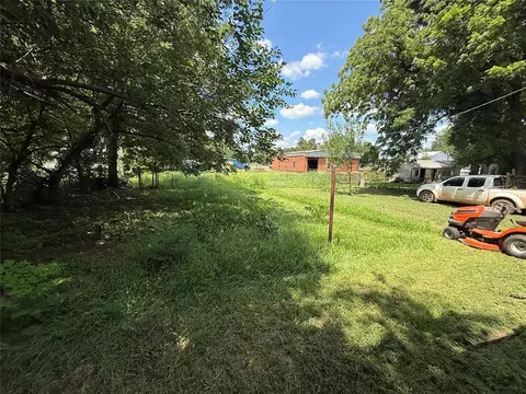 Exterior - 108 W Lee St, Coyle, OK 73027 photo 8 of 10