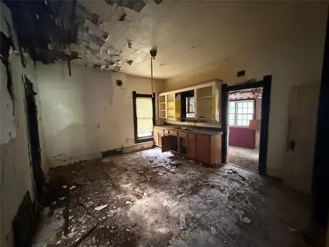 Entry Way - 108 W Lee St, Coyle, OK 73027 photo 1 of 5