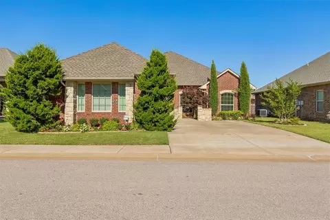 10227 Kingston Way, Oklahoma City, OK 73120