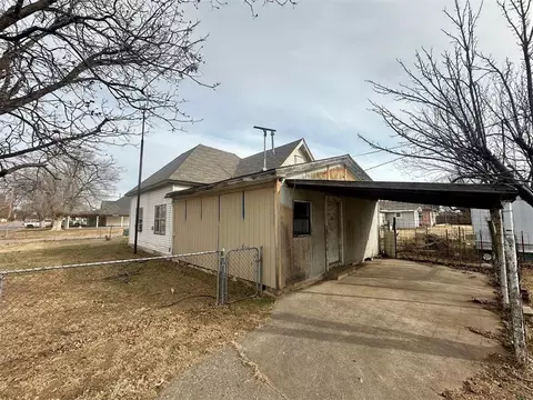 Other - 323 W 3rd St, Watonga, OK 73772 photo 4 of 7