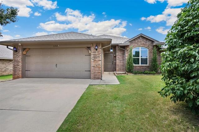 11212 NW 100th St, Yukon, OK 73099