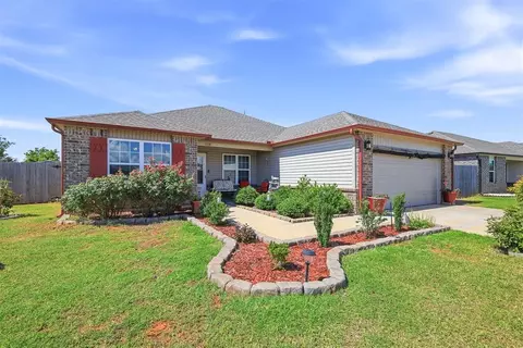 1728 W Antler Way, Mustang, OK 73064