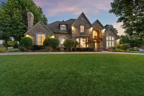 2616 Sweetbriar, Edmond, OK 73034