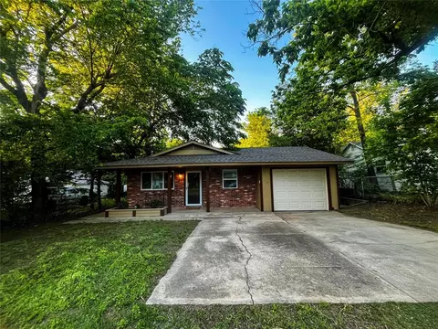 1306 E Wallace Ave, Shawnee, OK 74801