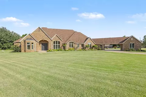9920 Bartlett Dr, Oklahoma City, OK 73131