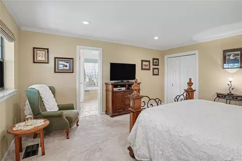 Bedroom - 308 Val Verde St, Altus, OK 73521 photo 2 of 7