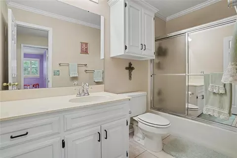 Bath - 308 Val Verde St, Altus, OK 73521 photo 8 of 8