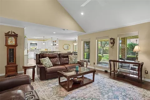 Living - 308 Val Verde St, Altus, OK 73521 photo 1 of 3