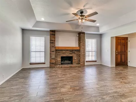 Living - 2007 Ensey Ter, Mustang, OK 73064 photo 1 of 1