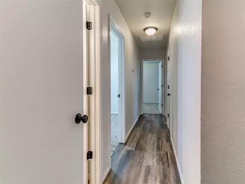 Entry Way - 2007 Ensey Ter, Mustang, OK 73064 photo 2 of 2