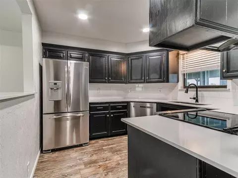 Kitchen - 2007 Ensey Ter, Mustang, OK 73064 photo 1 of 3