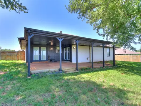 Exterior - 2007 Ensey Ter, Mustang, OK 73064 photo 4 of 5