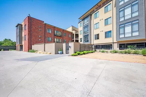 Exterior - 401 E Boyd St #307, Norman, OK 73069 photo 9 of 9