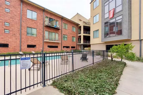 Exterior - 401 E Boyd St #307, Norman, OK 73069 photo 3 of 9