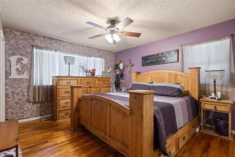 Bedroom - 9482 Daves Dr, Davis, OK 73030 photo 2 of 3
