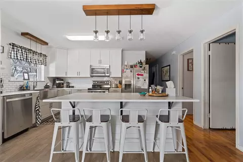 Kitchen - 9482 Daves Dr, Davis, OK 73030 photo 5 of 5