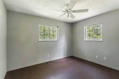 Bedroom - 708 E Lea Ter, Mustang, OK 73064 photo 5 of 6