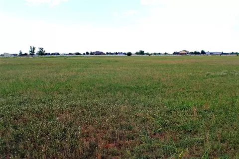 351 Apache, Piedmont, OK 73078
