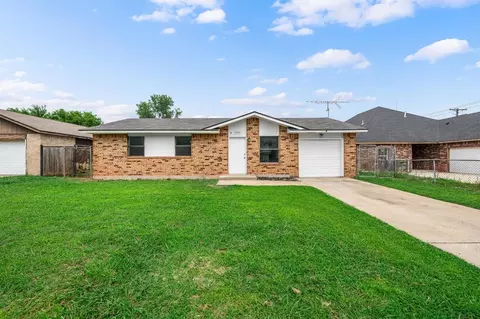 10906 Penrith Ln, Oklahoma City, OK 73114