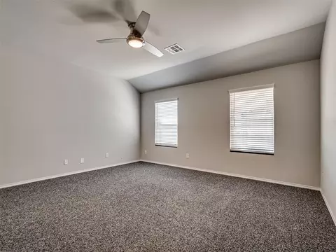 Bedroom - 5320 Nicole Dr, Tuttle, OK 73089 photo 1 of 8