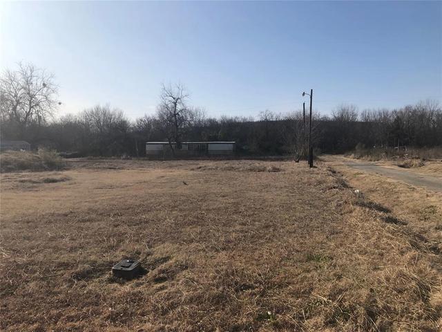 408 W Chickasaw Ave, Porum, OK 74455