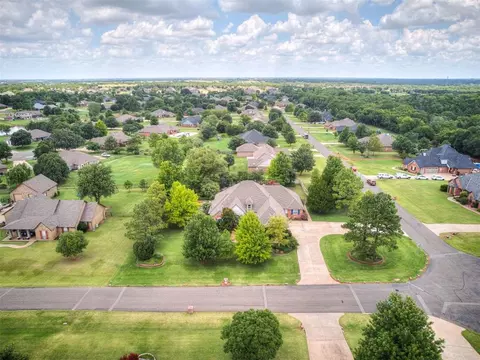 1721 Graces Ter, Edmond, OK 73025