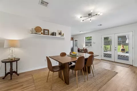 Dining - 723 E 27th Pl, Edmond, OK 73013 photo 3 of 4