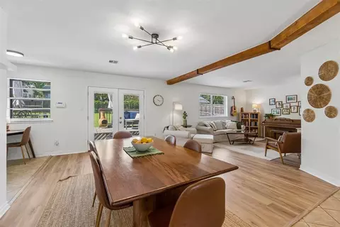 Dining - 723 E 27th Pl, Edmond, OK 73013 photo 4 of 4