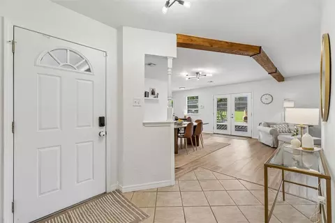 Entry Way - 723 E 27th Pl, Edmond, OK 73013 photo 1 of 1