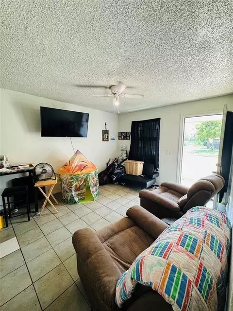 427 SE 17th St, Oklahoma City, OK 73129