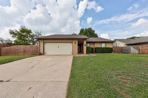 6712 Bayberry Dr, Oklahoma City, OK 73162