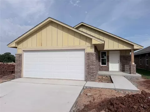 19625 Ferris Dr, Edmond, OK 73012