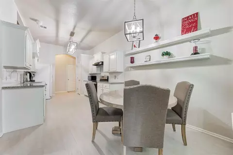 Dining - 1208 Melisa Dr, Norman, OK 73071 photo 2 of 2