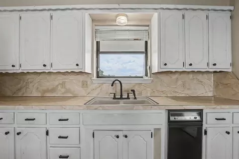 1719 E Orme Ln, Anadarko, OK 73005 photo 9