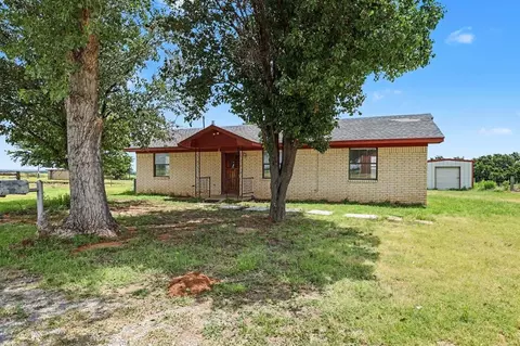 1719 E Orme Ln, Anadarko, OK 73005 photo 2