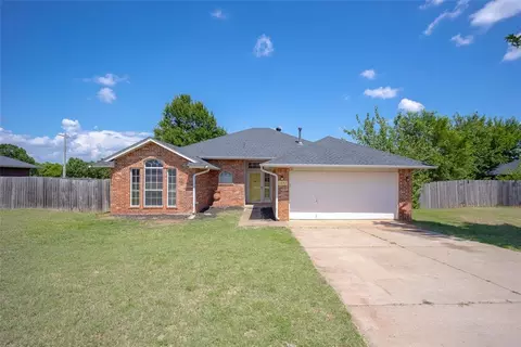 1422 Cherokee Cir, Blanchard, OK 73010