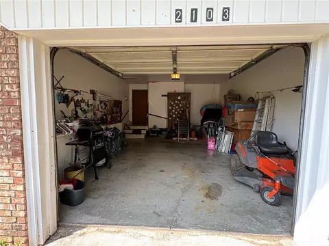 Exterior - 2103 8th St, Prague, OK 74864 photo 3 of 7