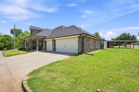 600 Del Haven Dr, Del City, OK 73115