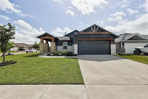 15924 Flat Hill Ln, Oklahoma City, OK 73170
