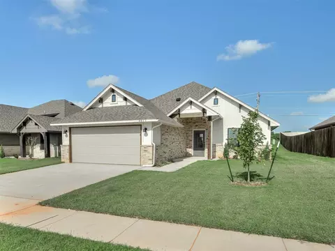 4817 Misty Wood Ln, Mustang, OK 73064