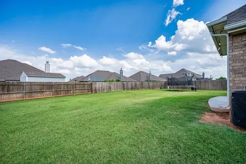 628 Red River Dr, Yukon, OK 73099 photo 38